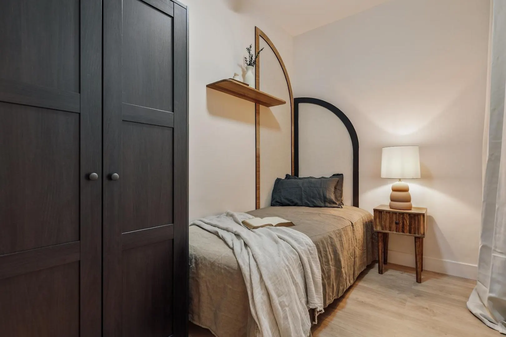 Apartment Yaz - 2 Bedrooms And Balcony In El Putxet Barcelona Spain